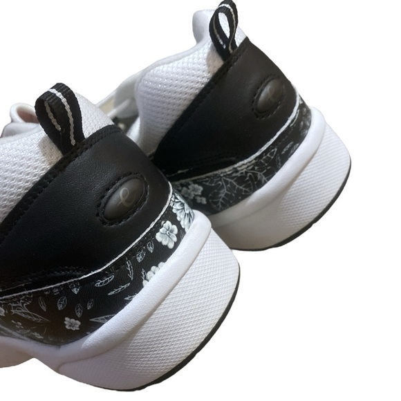 EASY SPIRIT LEATHER Romy Floral Sneaker Women’s Size 11WW Romantic Floral Goth - Picture 8 of 11